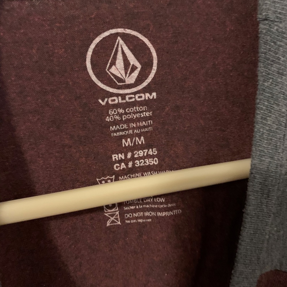 Volcom shirt duo - Picture 3 of 3